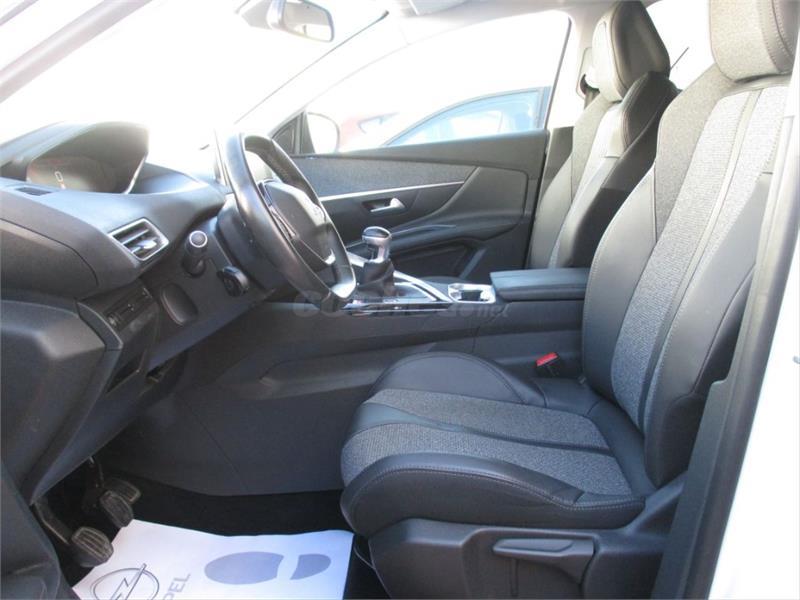 Peugeot 3008 Allure Puretech 130
